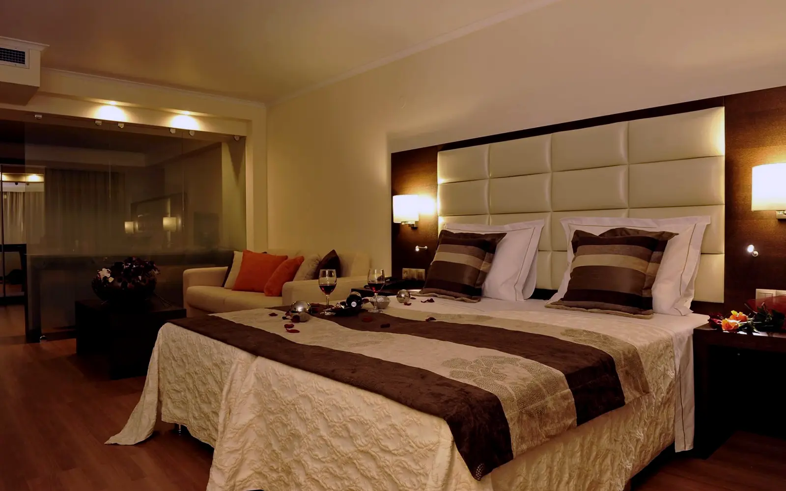 europa-family-room-banner