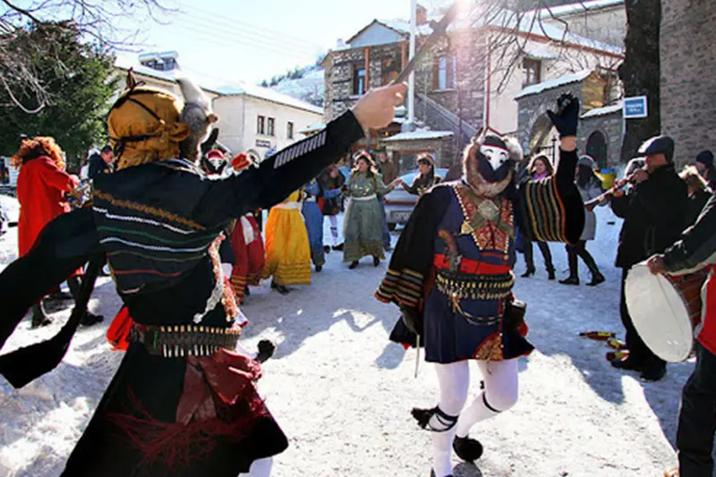 kastoria-photo-people-dancing