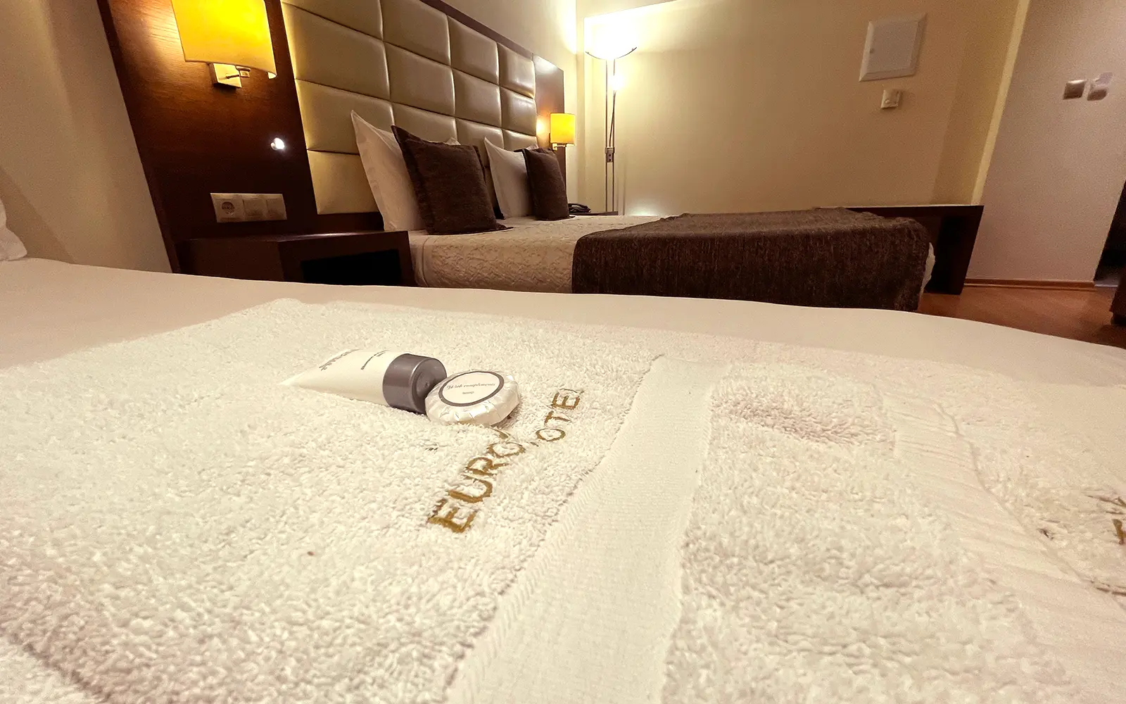 europa-quad-room-bed