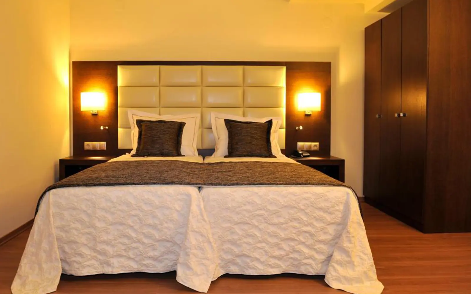 twin-room-bed-picture